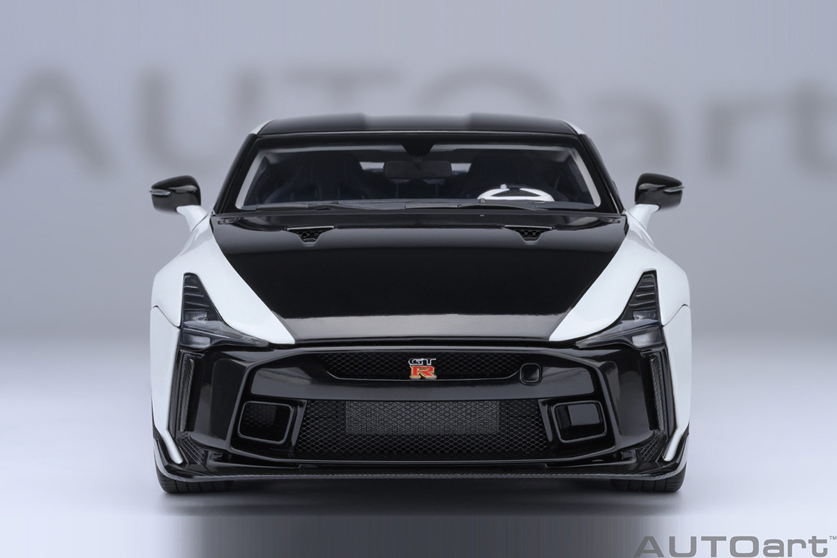 Nissan GT-R50 by ITALDESIGN 1:18 Autoart Branco - 20 anos! Loja on