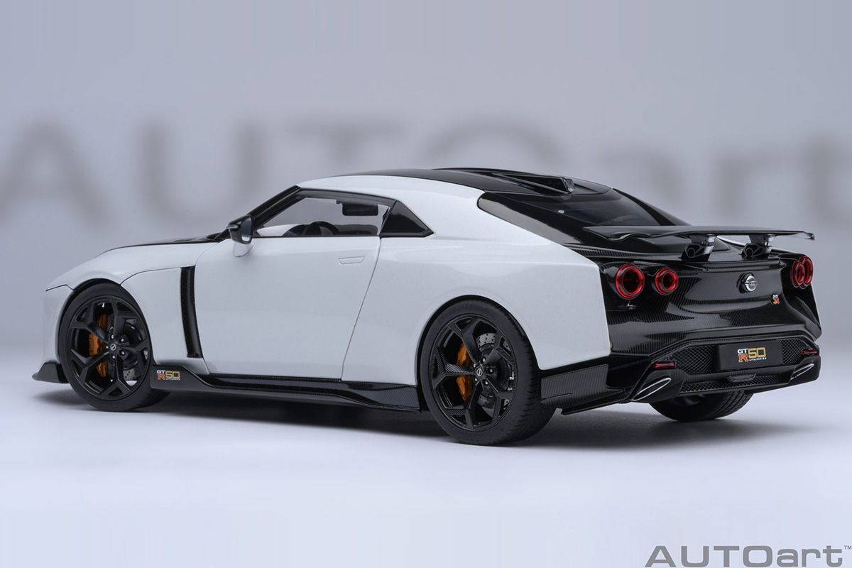 PYOMARO 様EIDOLON 1/18 Nissan GT-R50 Nissan GT-R50 by ITALDESIGN 1:18 Autoart Branco - 20 anos! Loja on