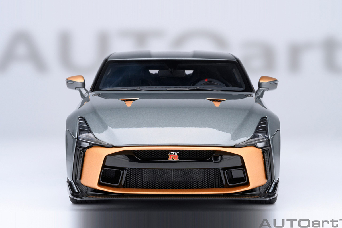 Nissan GT-R50 by ITALDESIGN 1:18 Autoart Cinza - 20 anos! Loja on