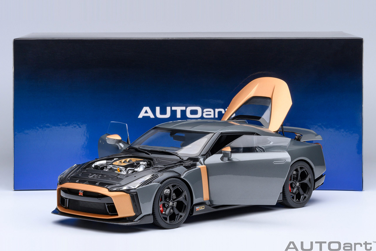 Nissan GT-R50 by ITALDESIGN 1:18 Autoart Cinza - 20 anos! Loja on