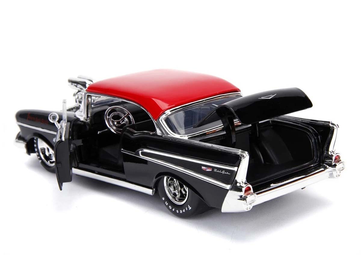 Chevy Bel Air 1957 Black Widow 1:24 Jada Toys Preto - 20 anos