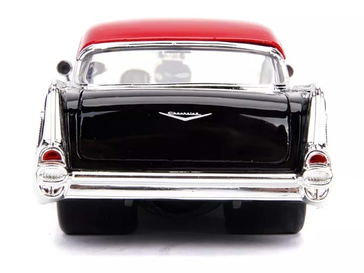 Chevy Bel Air 1957 Black Widow 1:24 Jada Toys Preto - 20 anos