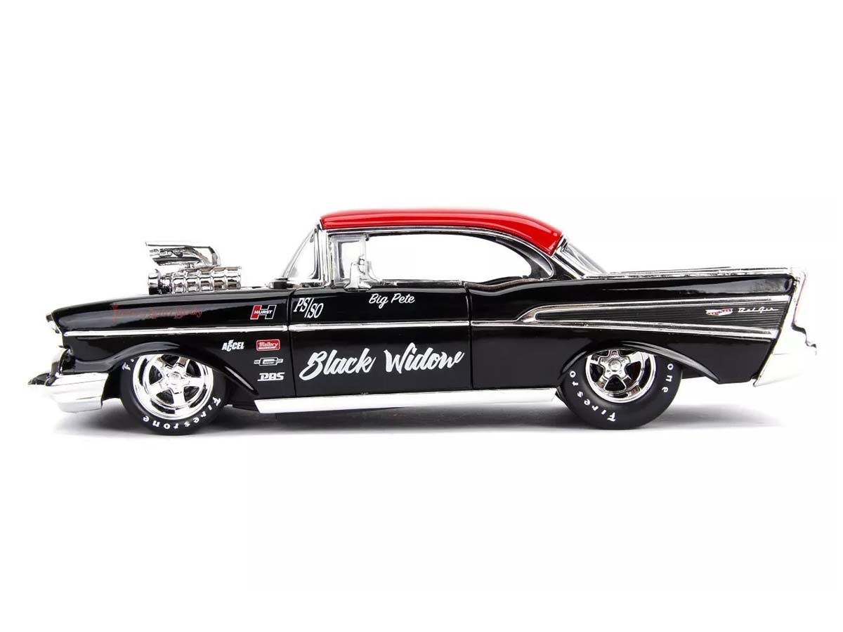 Chevy Bel Air 1957 Black Widow 1:24 Jada Toys Preto - 20 anos