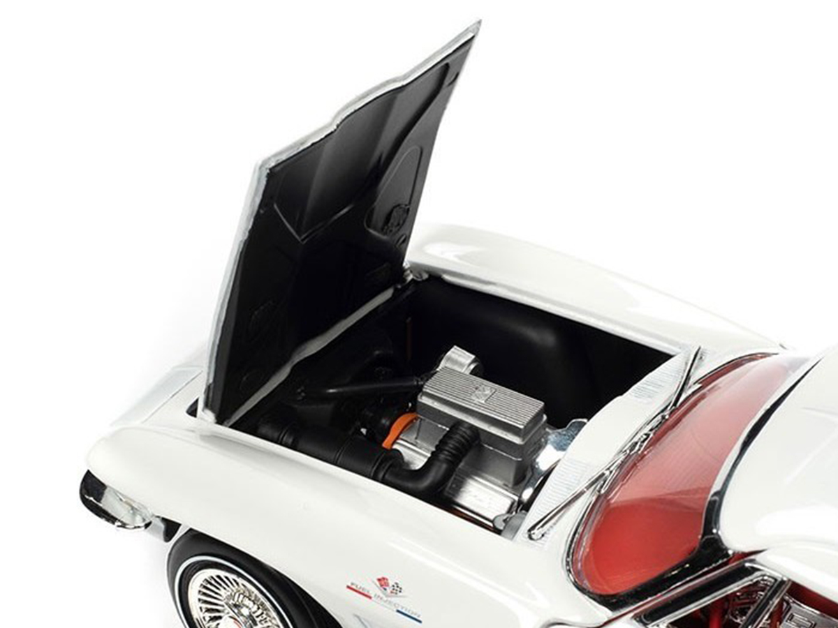 Chevy Corvette Z06 Coupe MCACN 1963 1:18 Autoworld - 20 anos! Loja