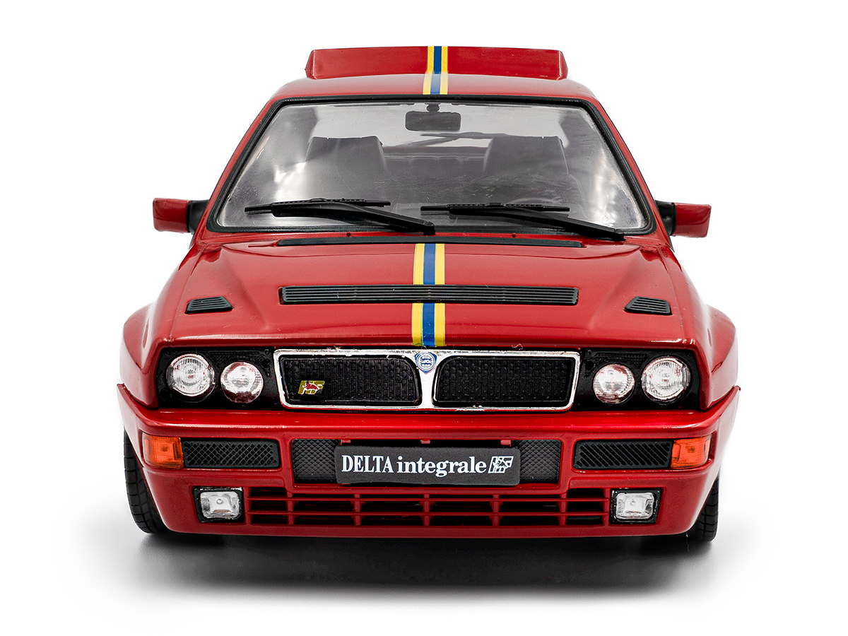 1/18 ランチア デルタ HF インテグラーレ 最終限定版 1995 レッド Lancia Delta HF Integrale Edizione Finale 1995 1:18 Solido