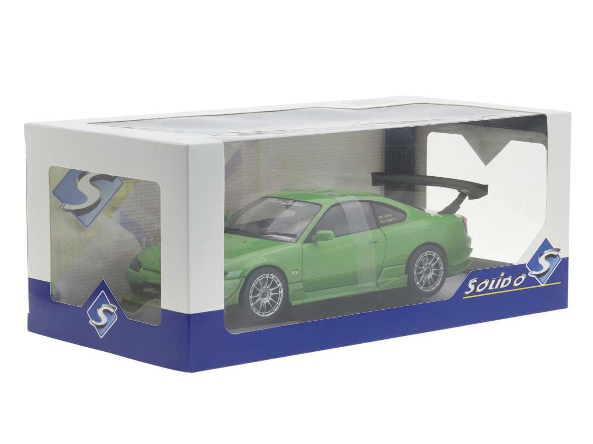 ミニカー Nissan Silvia S15 Spec R Aero 1/18Green NISSAN SILVIA S15 SPEC-R AERO 1999 GREEN 1/18 SCALE SOLIDO