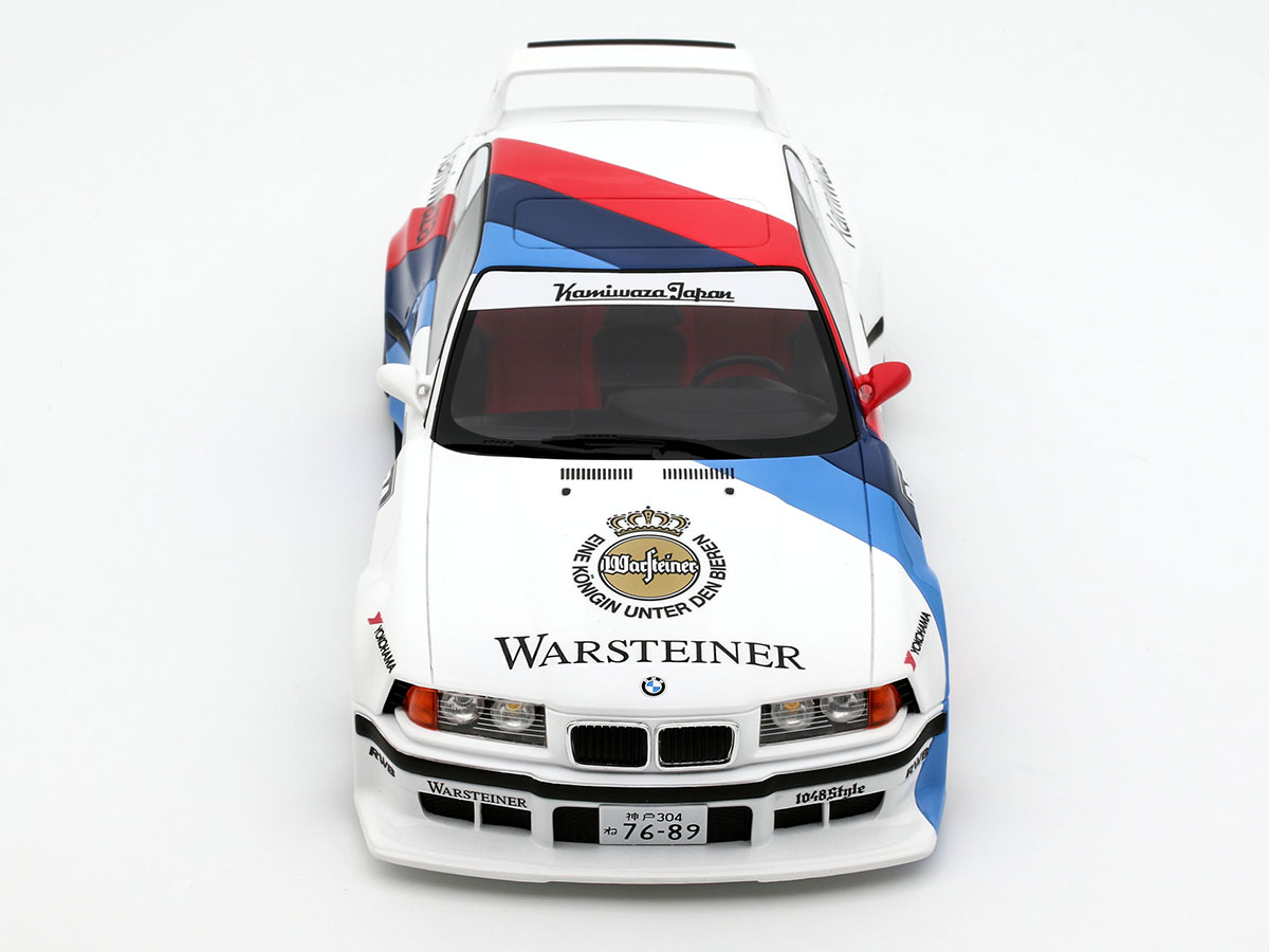 BMW E36 Khyzyl Saleem 2024 1:18 OttOmobile Branco - 20 anos! Loja