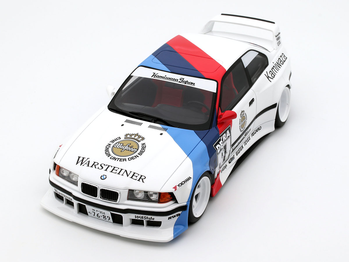 BMW E36 Khyzyl Saleem 2024 1:18 OttOmobile Branco - 20 anos! Loja