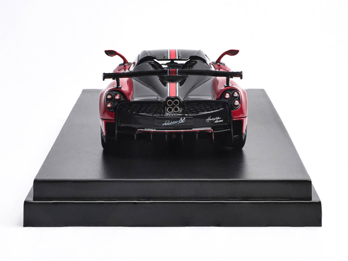 Pagani Huayra Roadster BC 1:64 LCD Models Vermelho - 20 anos! Loja
