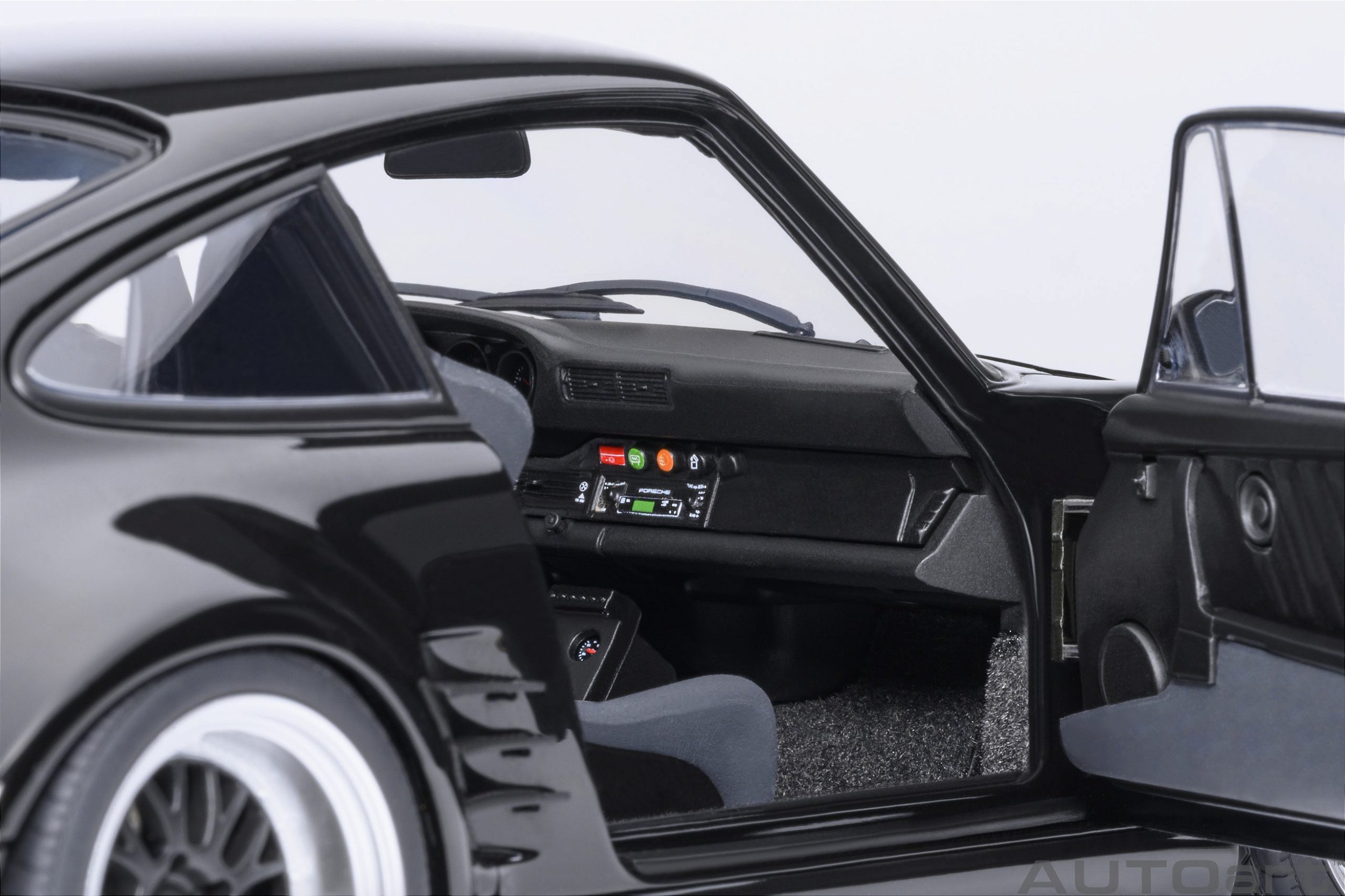 Porsche 911 930 Turbo Wangan Midnight Blackbird 1:18 Autoart Preto