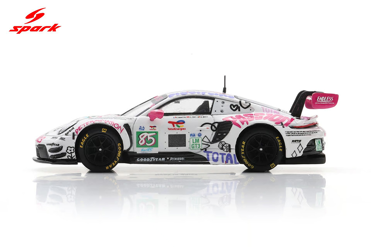 Porsche 911 GT3 R LMGT3 No.85 IRON DAMES 24Hs Le Mans 2025 1:64