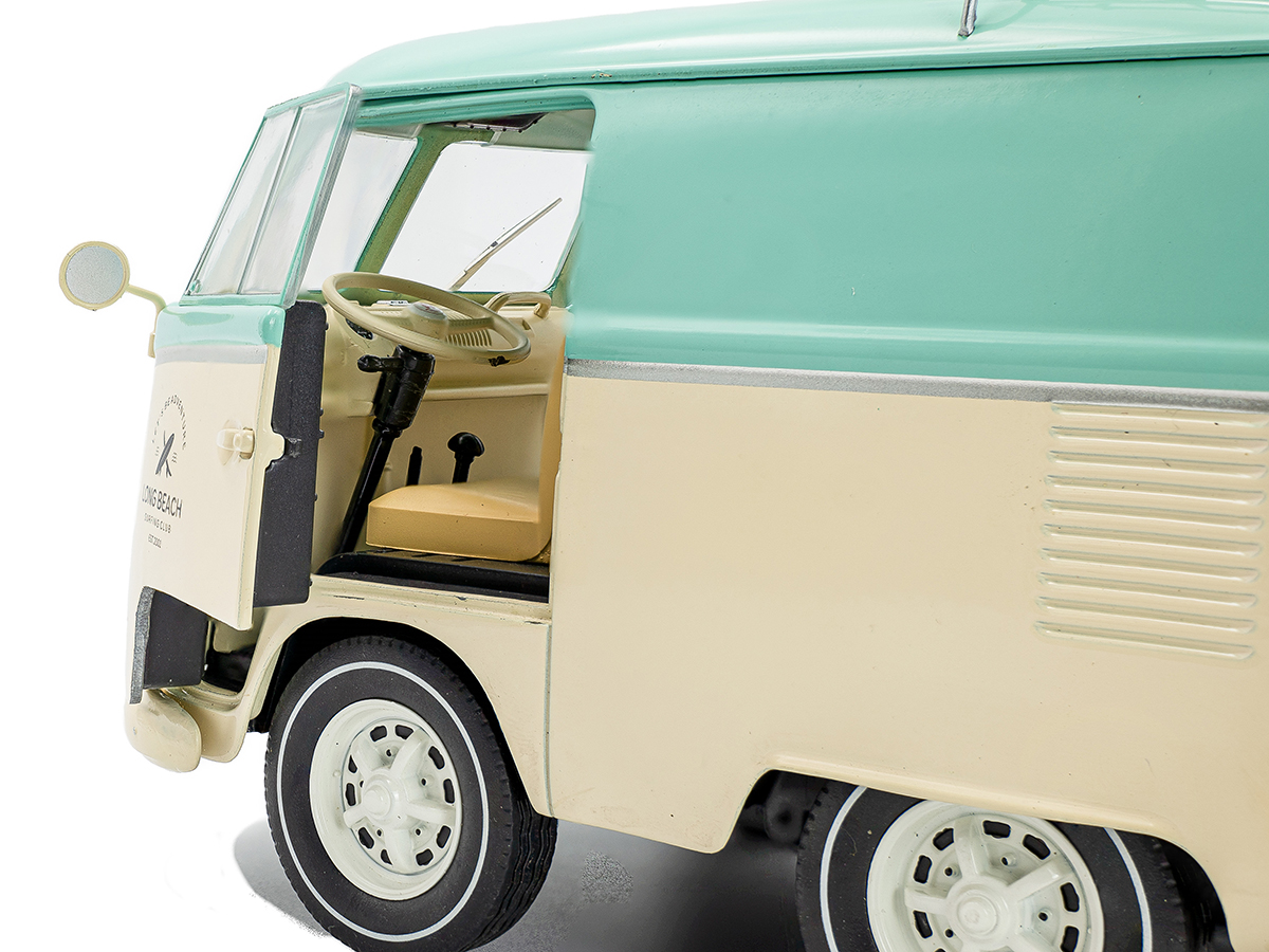 Volkswagen Kombi Cool Combi Sport 2024 1:18 Solido - 20 anos! Loja