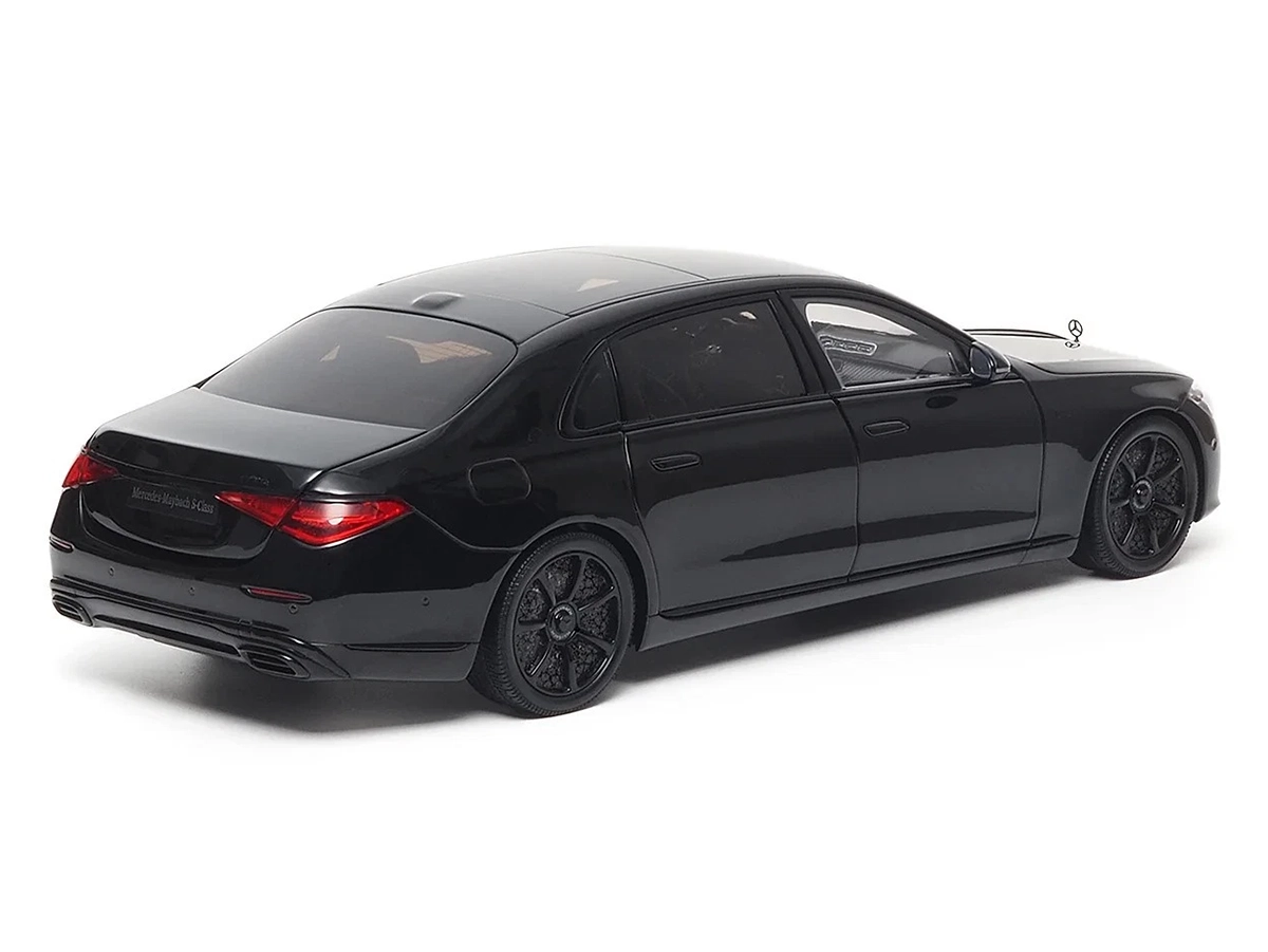 Mercedes Maybach S-Class Night Series 2023 1:18 Almost Real Preto