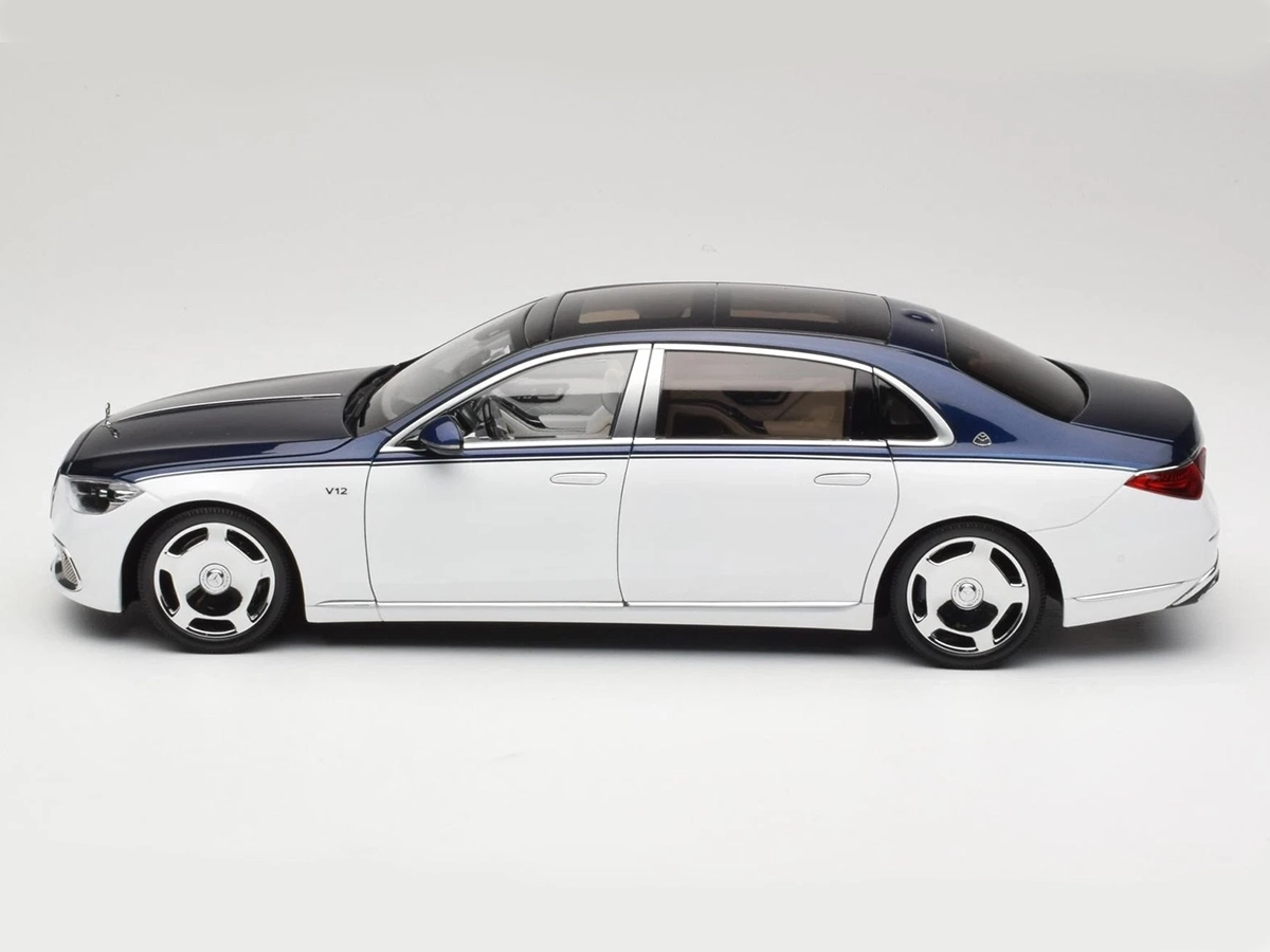 Mercedes-Maybach S-Class 2021 1:18 Almost Real - 20 anos! Loja on
