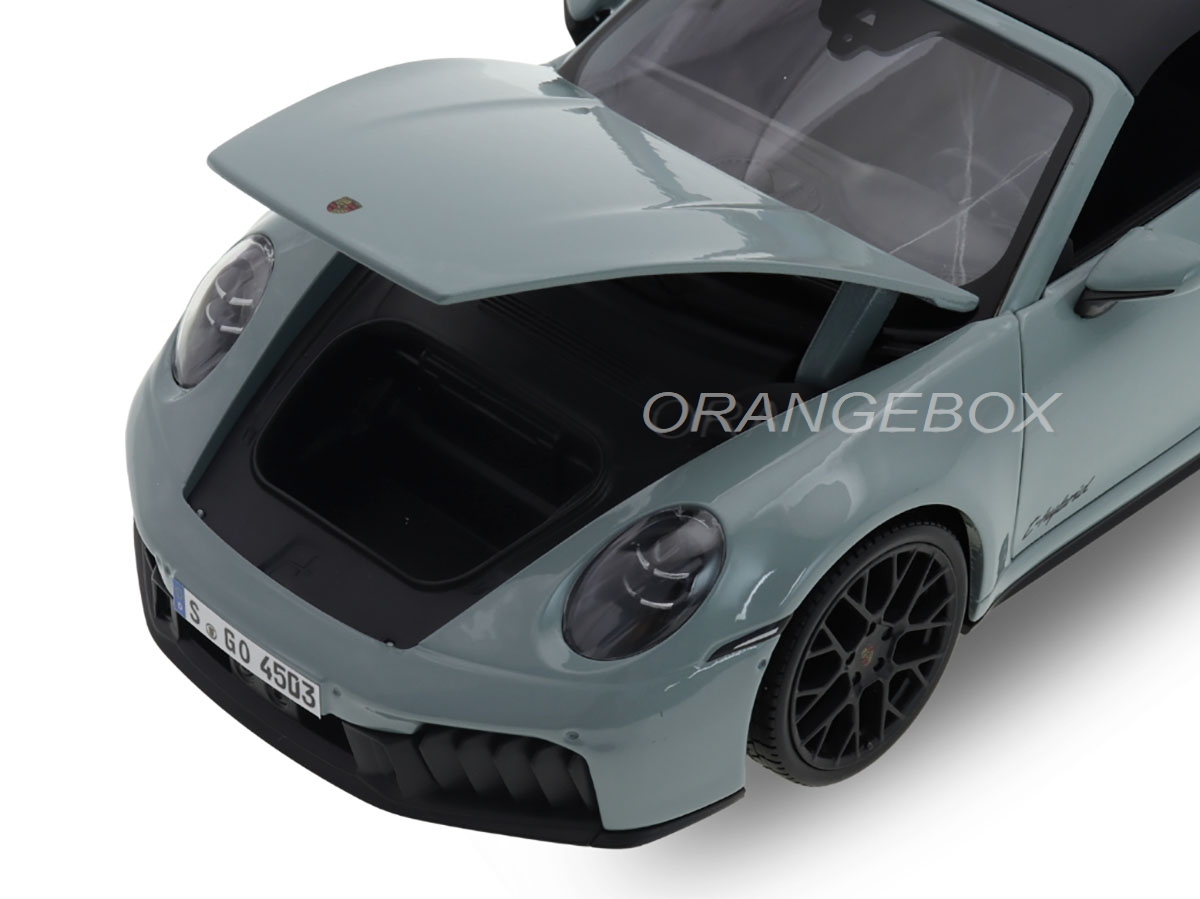 Porsche 911 Targa 4 GTS (992.2) 1:18 Maisto Cinza - 20 anos! Loja