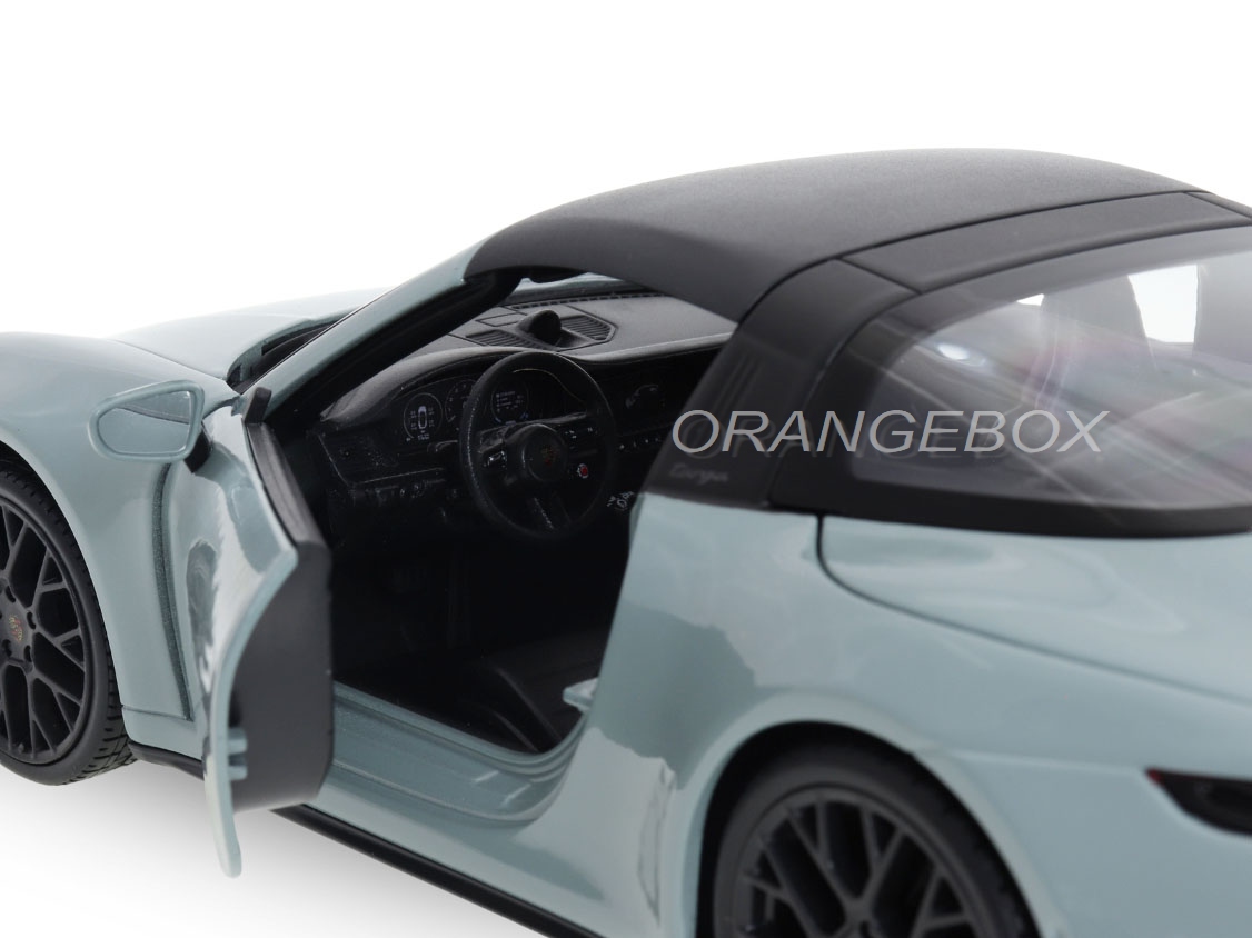 Porsche 911 Targa 4 GTS (992.2) 1:18 Maisto Cinza - 20 anos! Loja