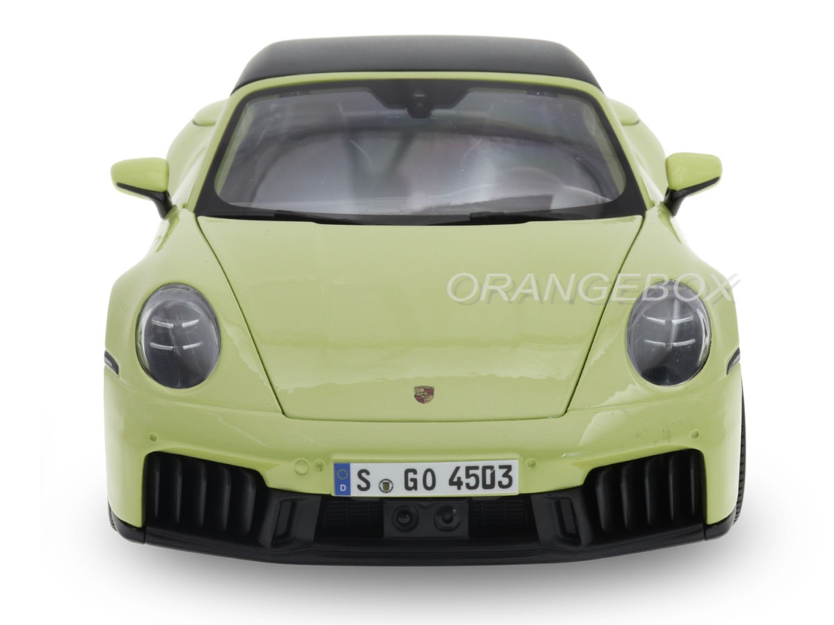 Porsche 911 Targa 4 GTS (992.2) 1:18 Maisto Amarelo - 20 anos