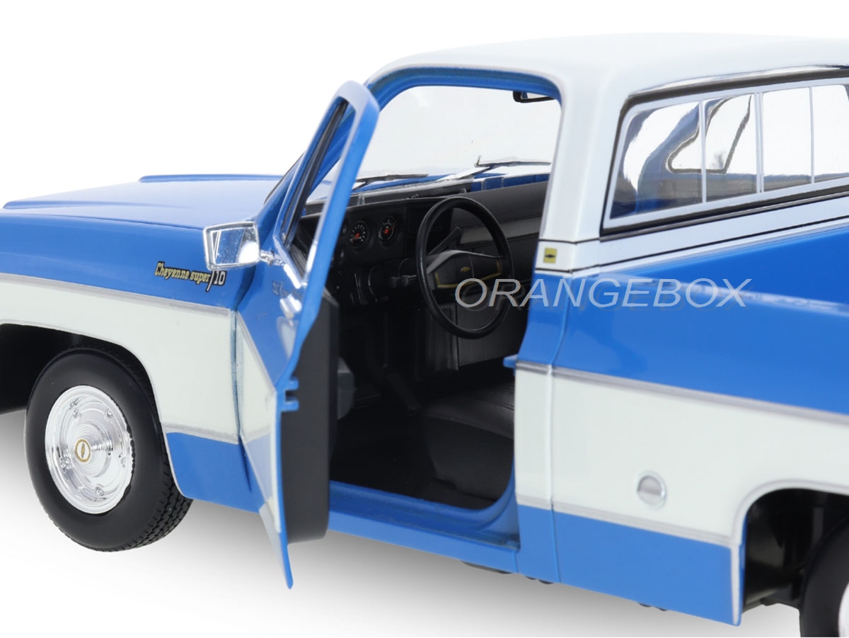 Chevrolet C10 Cheyenne Super Pick-Up 1974 1:18 Maisto Azul - 20
