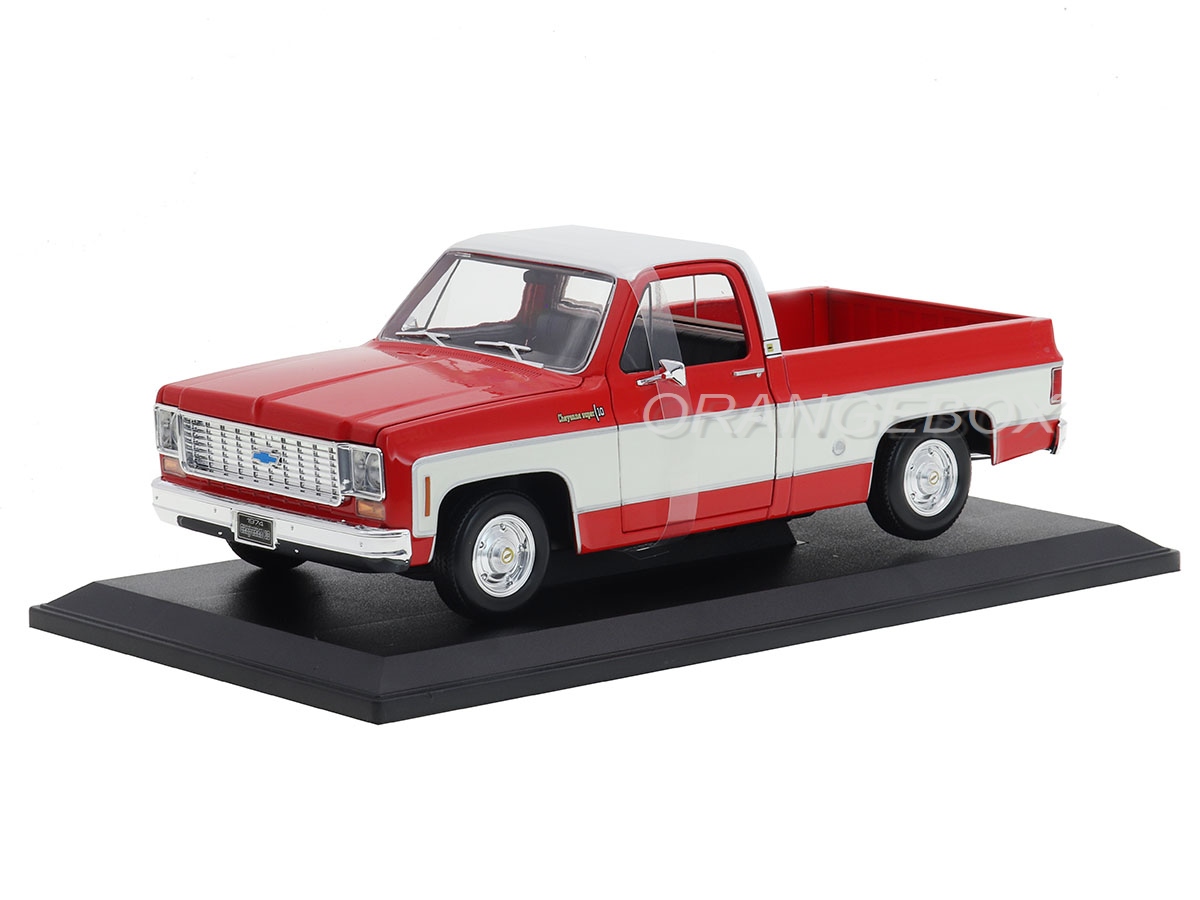 Chevrolet C10 Cheyenne Super Pick-Up 1974 1:18 Maisto Vermelho
