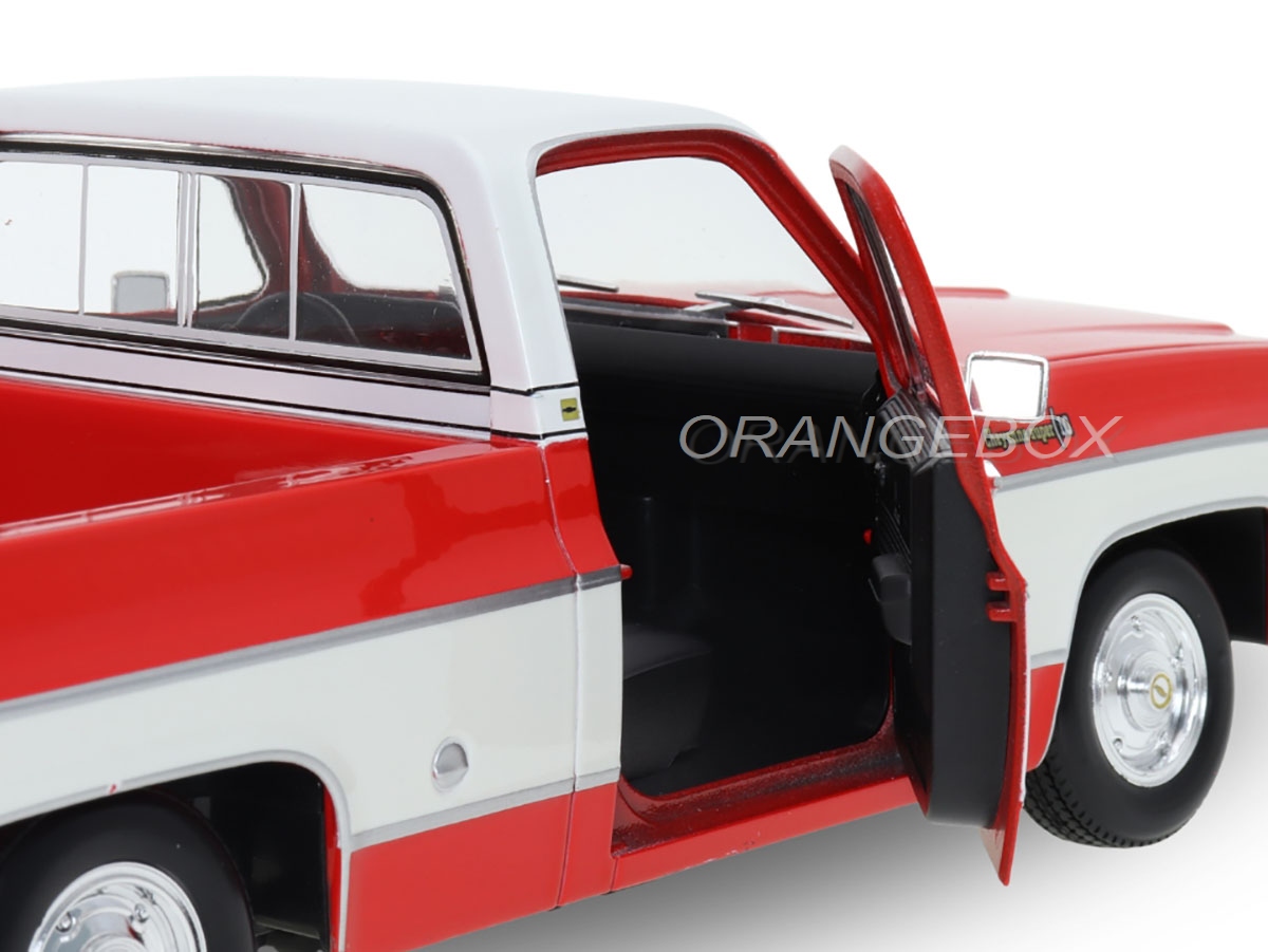 Chevrolet C10 Cheyenne Super Pick-Up 1974 1:18 Maisto Vermelho