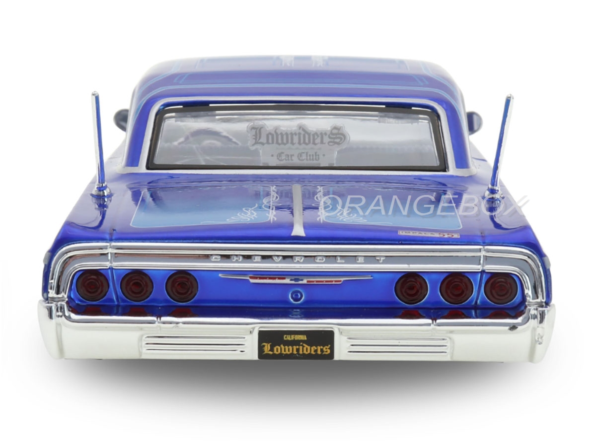 Chevrolet Impala SS 1964 Lowriders 1:26 Maisto Azul - 20 anos