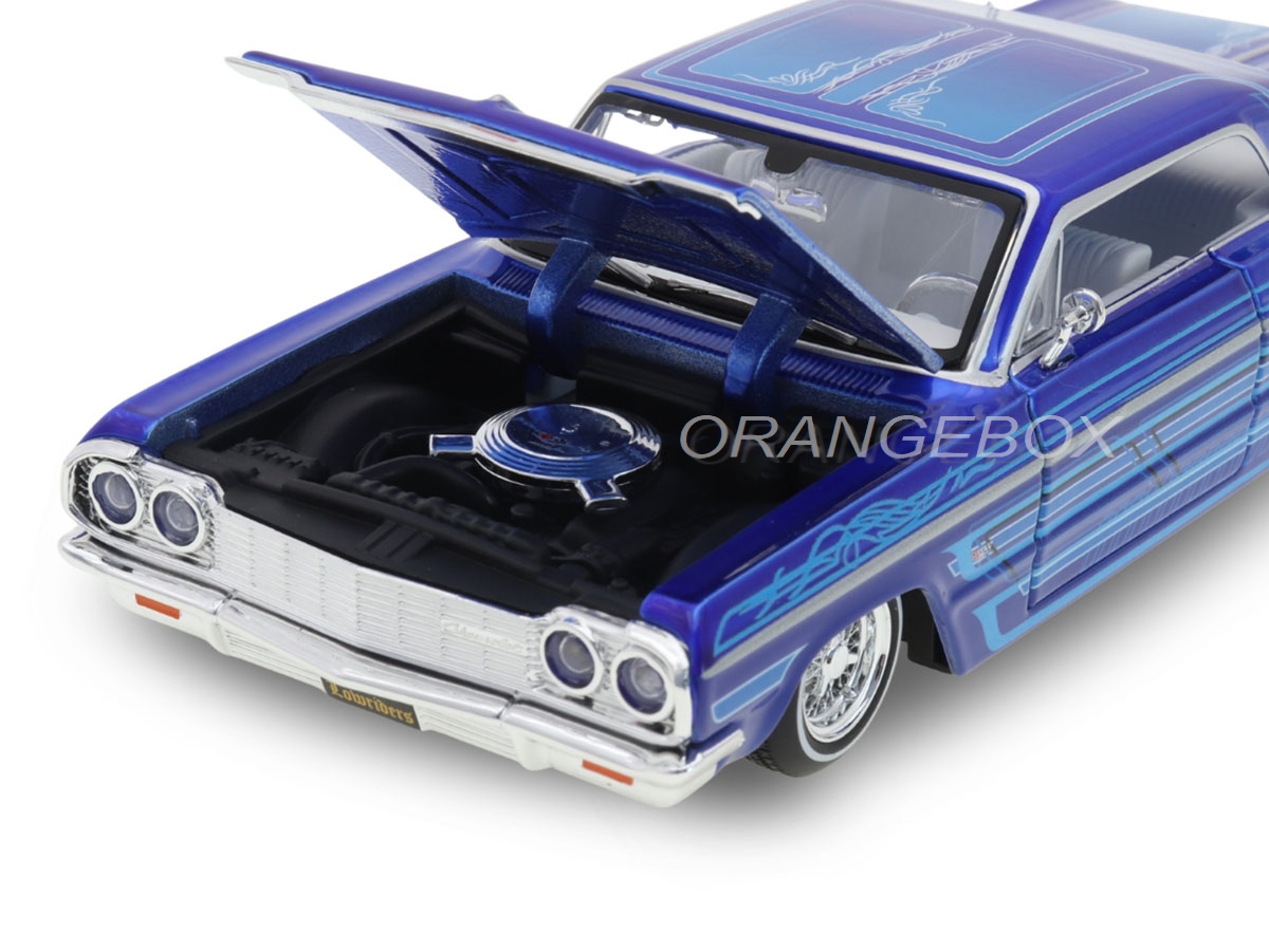 Chevrolet Impala SS 1964 Lowriders 1:26 Maisto Azul - 20 anos