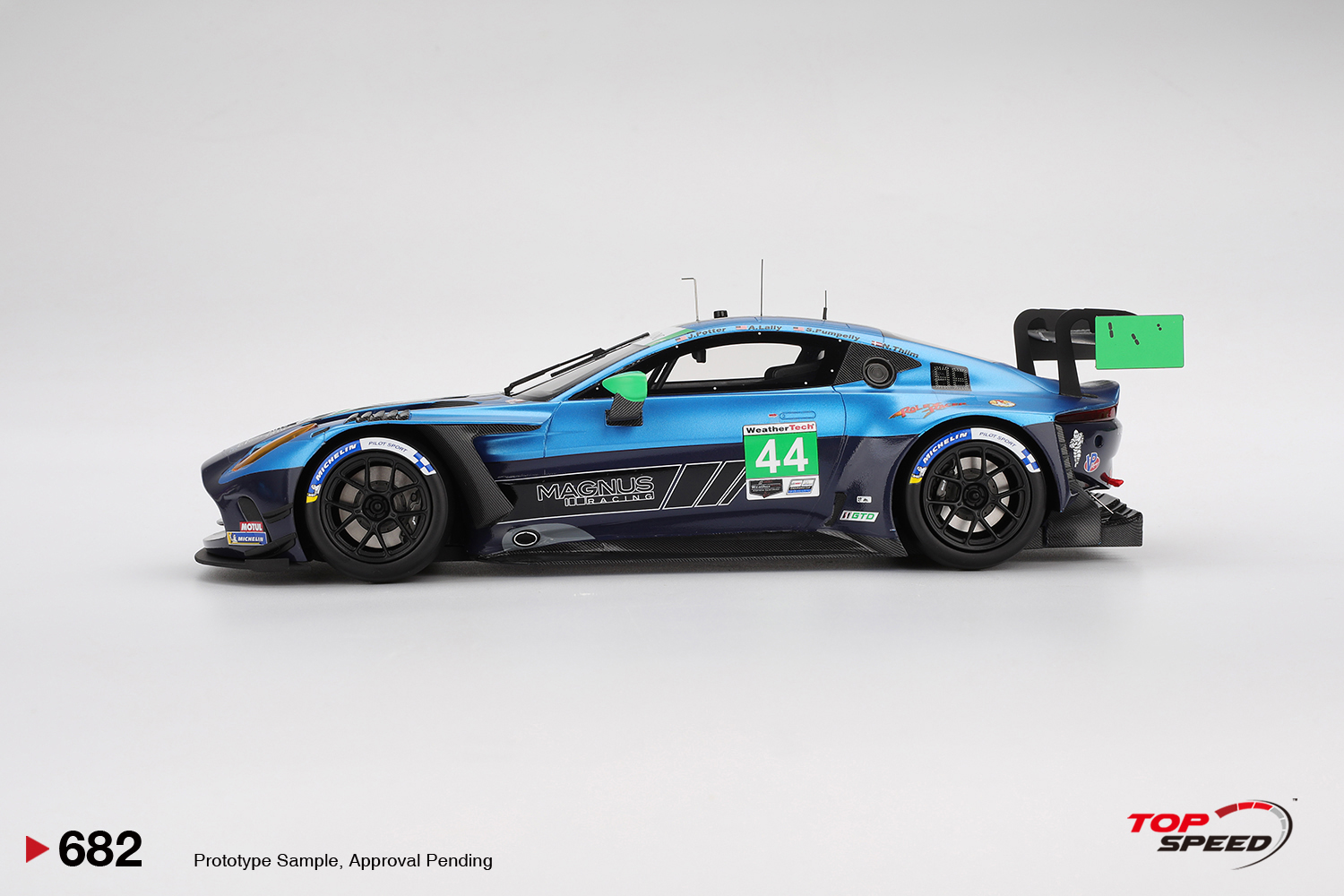 Aston Martin Vantage GT3 EVO Magnus Racing 2025 IMSA 24Hs Daytona