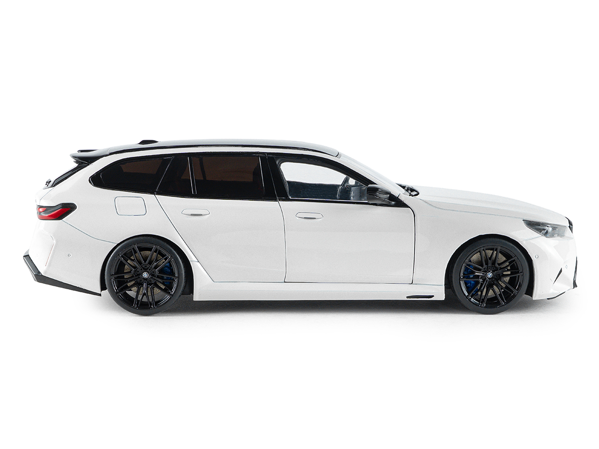 PRÉ-VENDA *** BMW M5 Touring 2025 1:18 Solido Branco - 20 anos