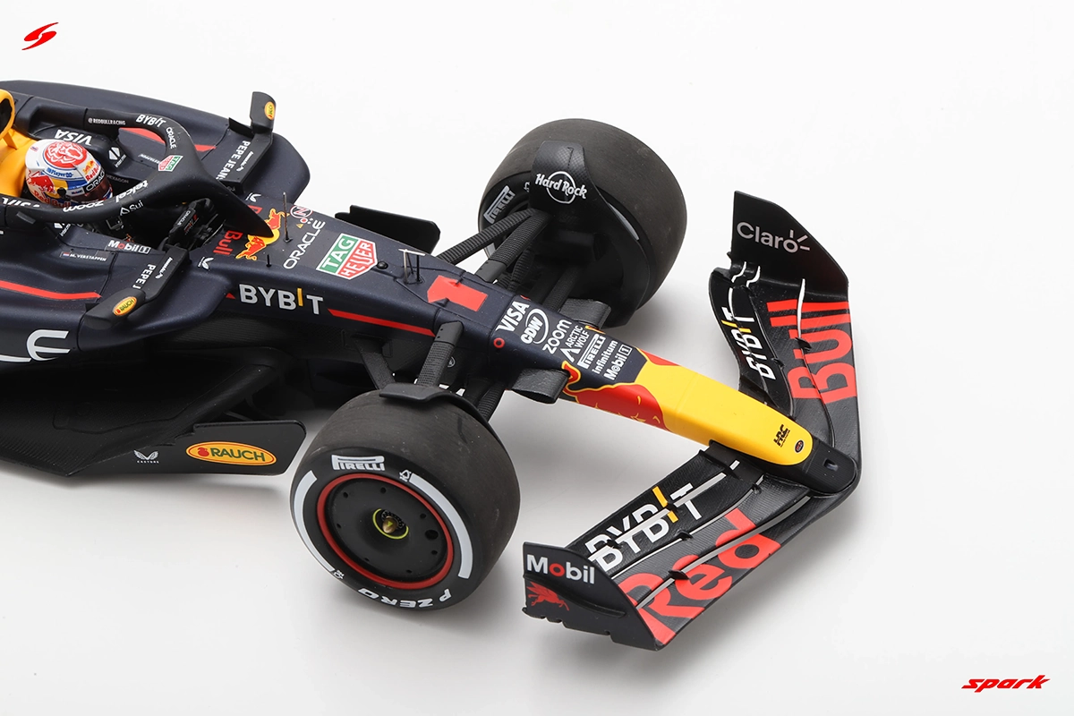 ミニカー Spark 1/43 Red Bull Racing Honda Max Spark 2022 Japanese Grand Prix RB18 Max Verstappen 2-time Champion