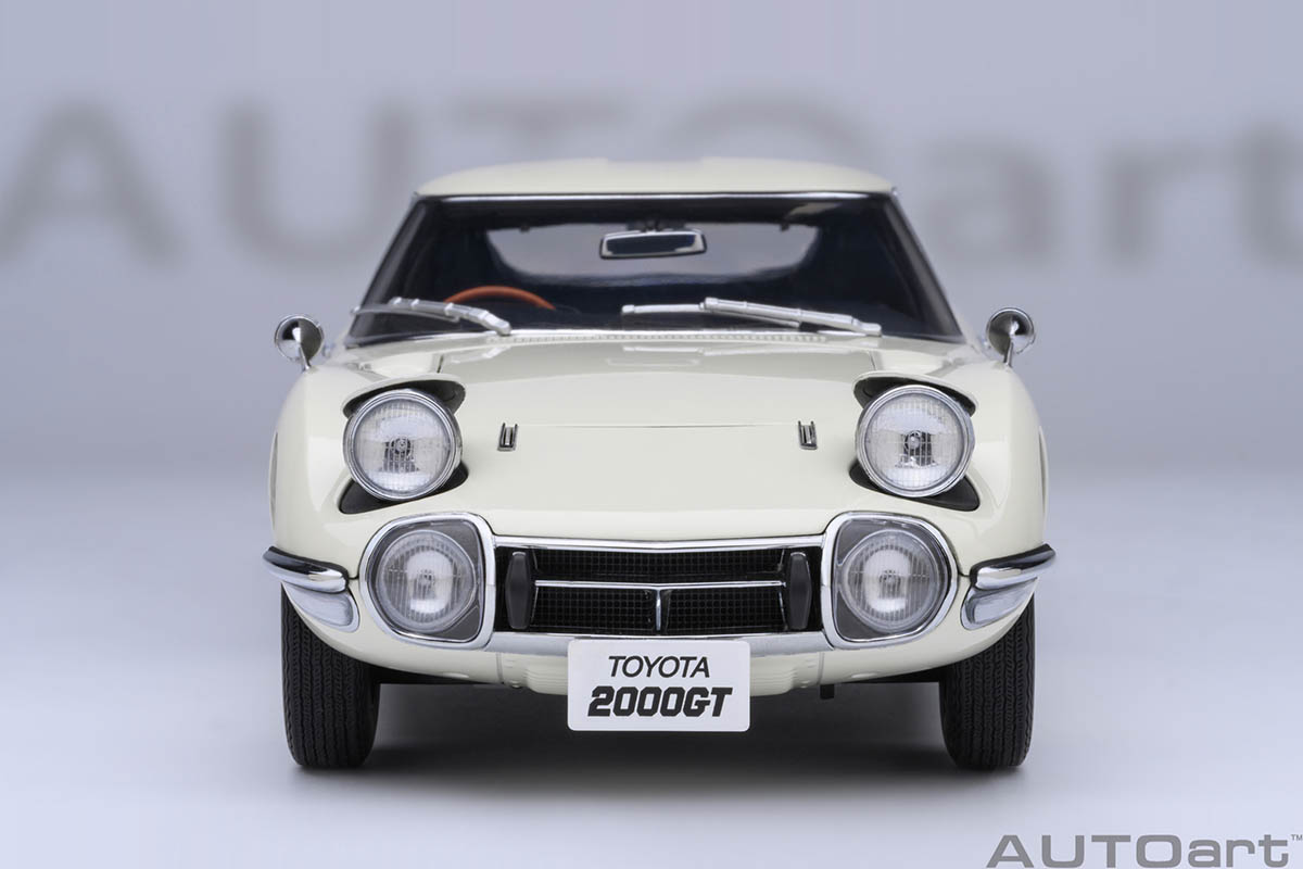 Toyota 2000GT 1967 1:18 Autoart Branco - 20 anos! Loja on-line de