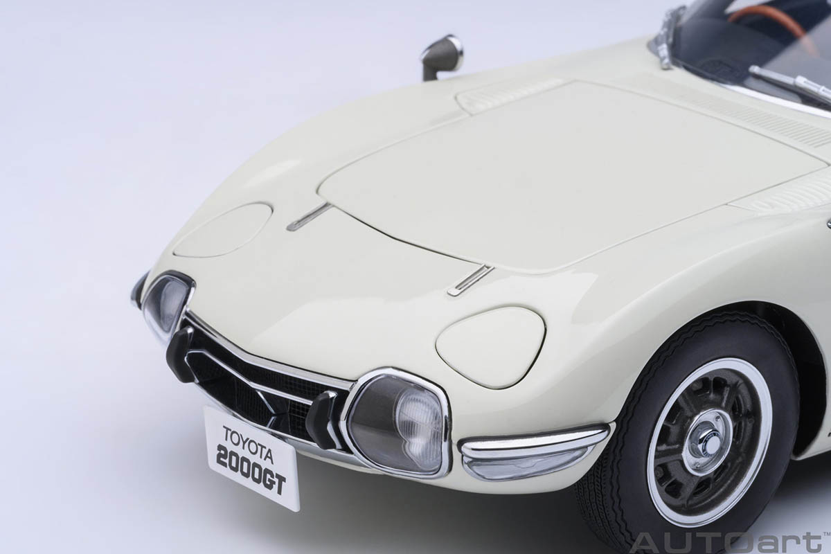 Toyota 2000GT 1967 1:18 Autoart Branco - 20 anos! Loja on-line de