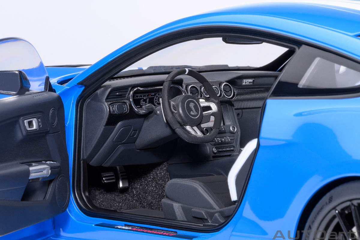 AUTOart Shelby GT500 1/18 スケール Ford Mustang Shelby GT500 1:18 Autoart Azul - 20 anos! Loja on