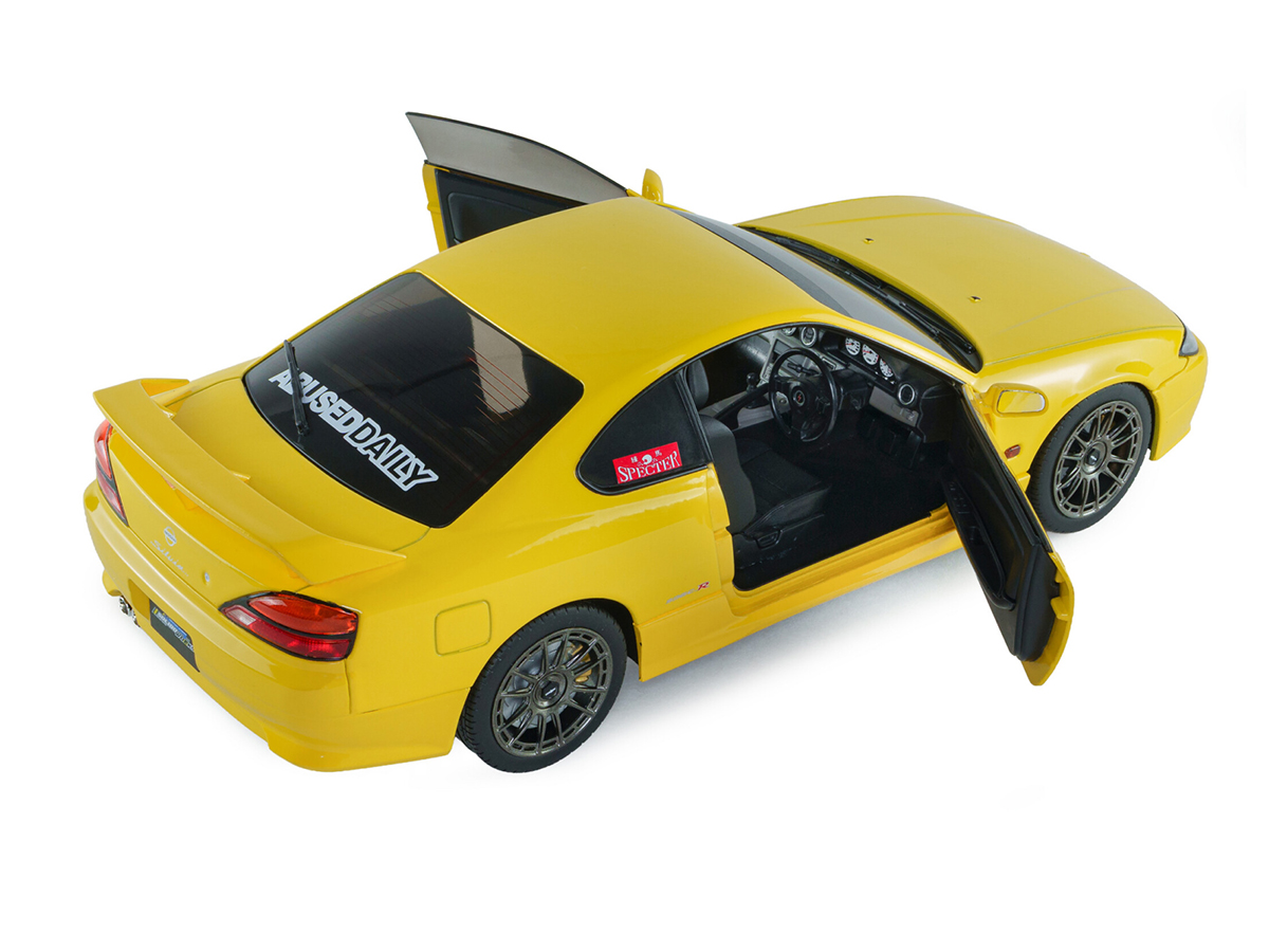 Nissan Silvia S15 Spec-R Aero 1999 1:18 Solido Amarelo - 20 anos