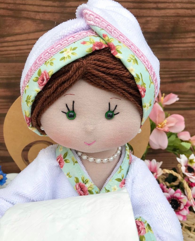 Boneca Amália - Moldes da boneca modelo porta papel higiênico - Atelier  Renata Aires