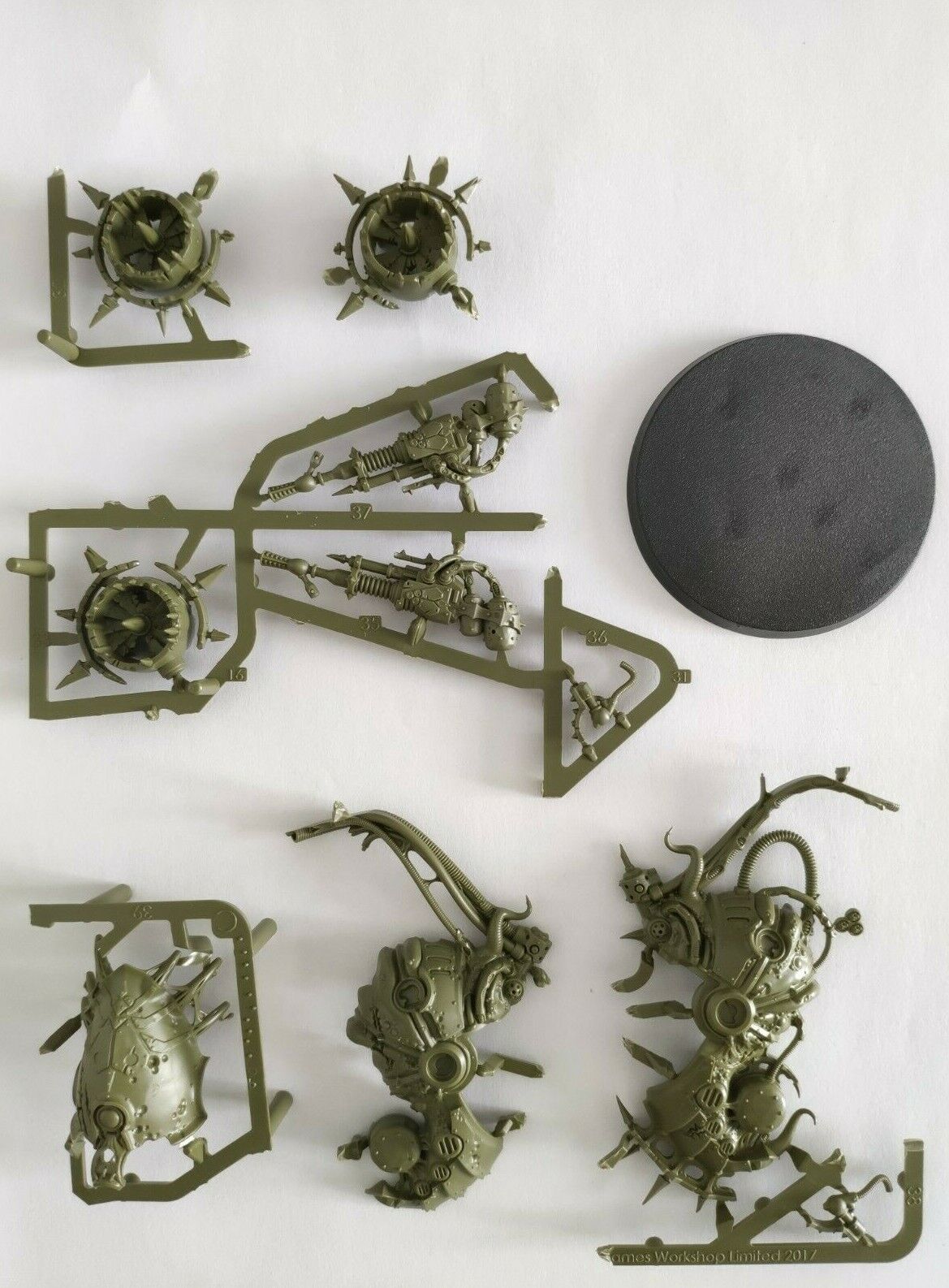 Foetid Bloat-drone painted Death Guard Chaos Space Marines Warammer 40k Daemons
