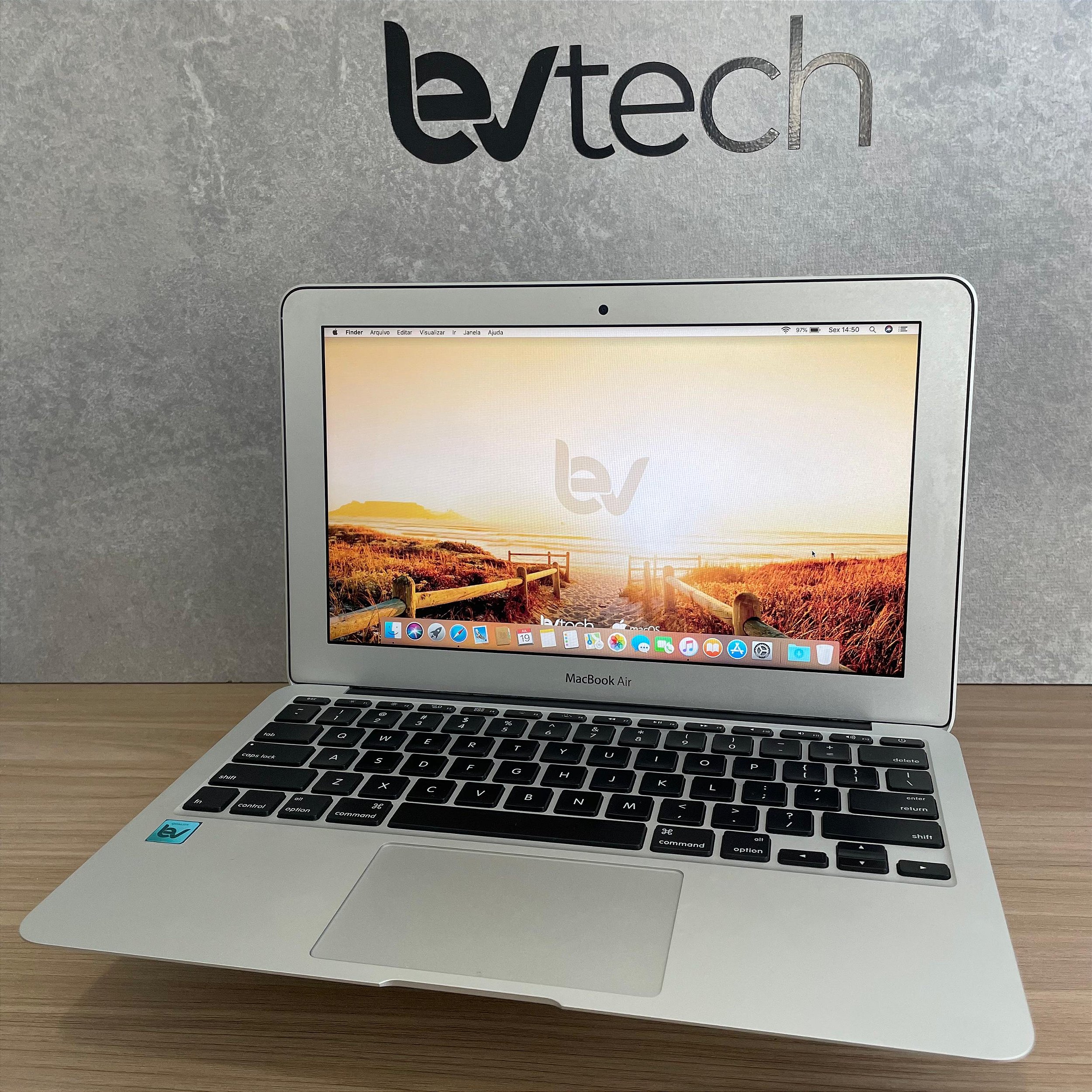 Apple Macbook Air 2011 - Intel Core I5 - 4Gb Ram - 128Gb SSD Apple Macbook Air 2011 - Intel Core I5 - 4Gb Ram - 128Gb SSD