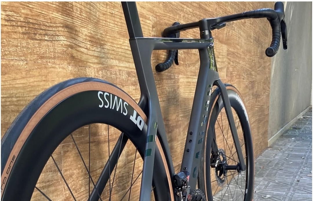 Bicicleta Speed Canyon Aeroad CFR - Triathlon Acessórios