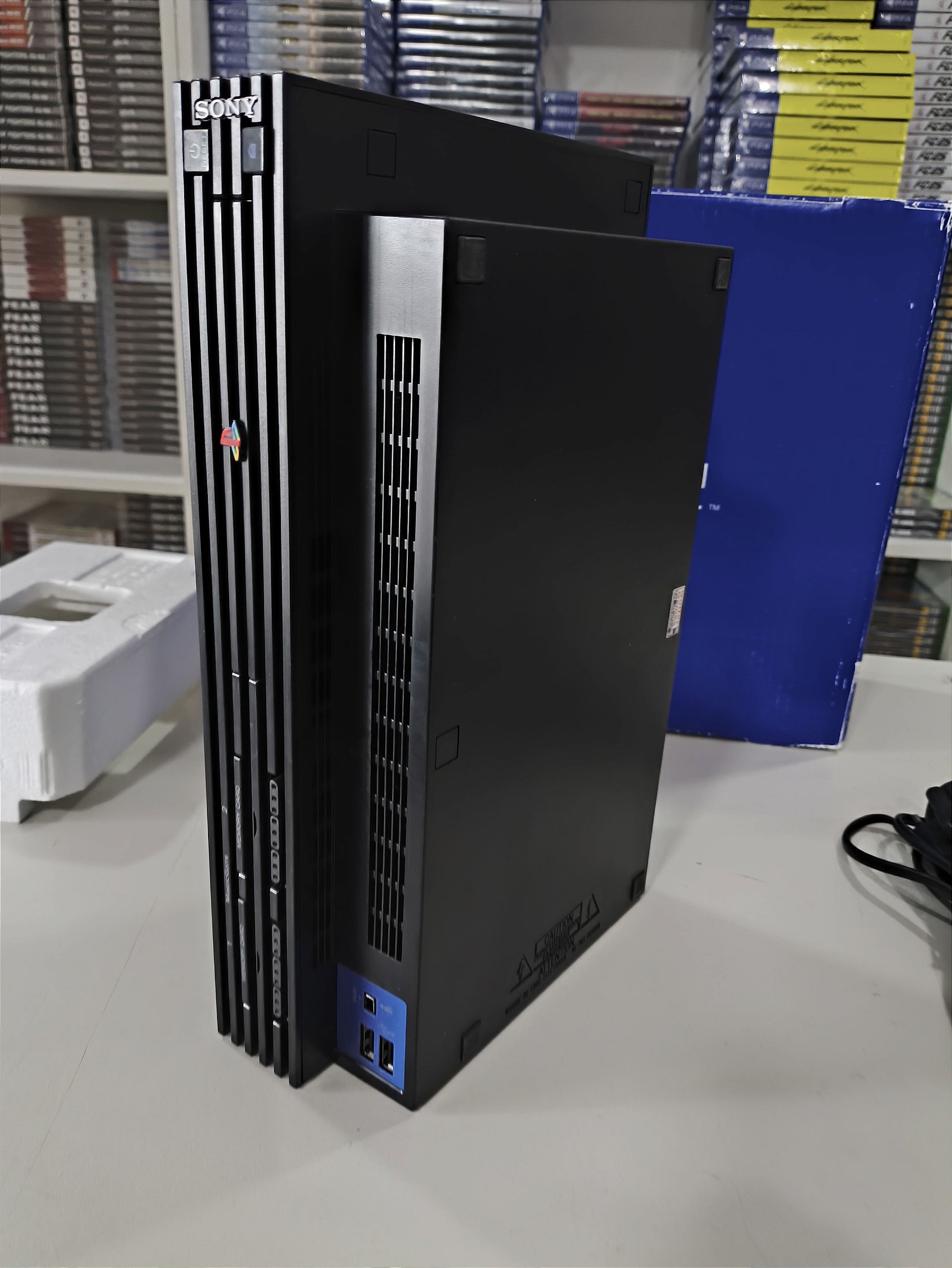 Console Sony Playstation 2 Fat Americano SCPH-30001R - PS2 Console Sony Playstation 2 Fat Americano SCPH-30001R - PS2