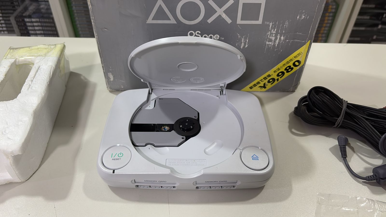 Console Playstation One Slim - PS One Baby Japonês SCPH-100 Console Playstation One Slim - PS One Baby Japonês SCPH-100