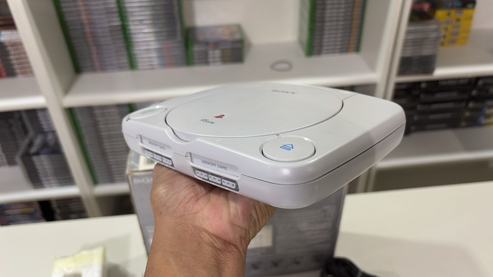 Console Playstation One Slim - PS One Baby Japonês SCPH-100 Console Playstation One Slim - PS One Baby Japonês SCPH-100