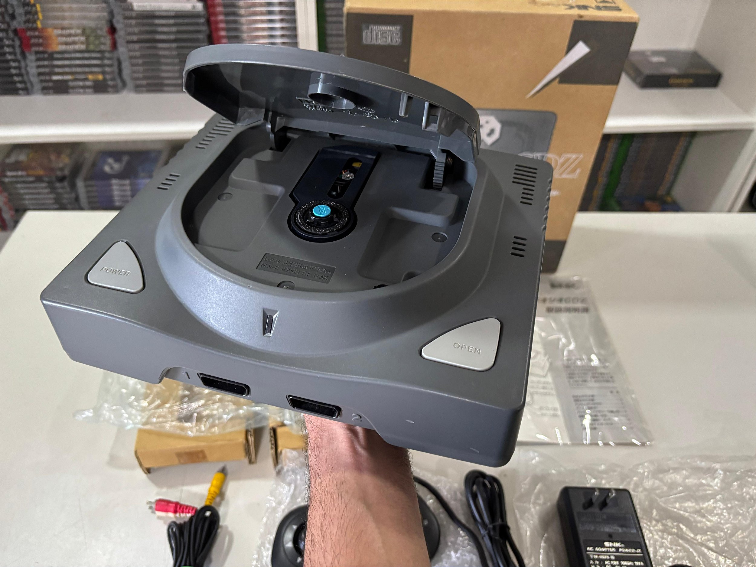 Console SNK Neo Geo CDZ - NEO GEO CIB - www.maicongames.com.br