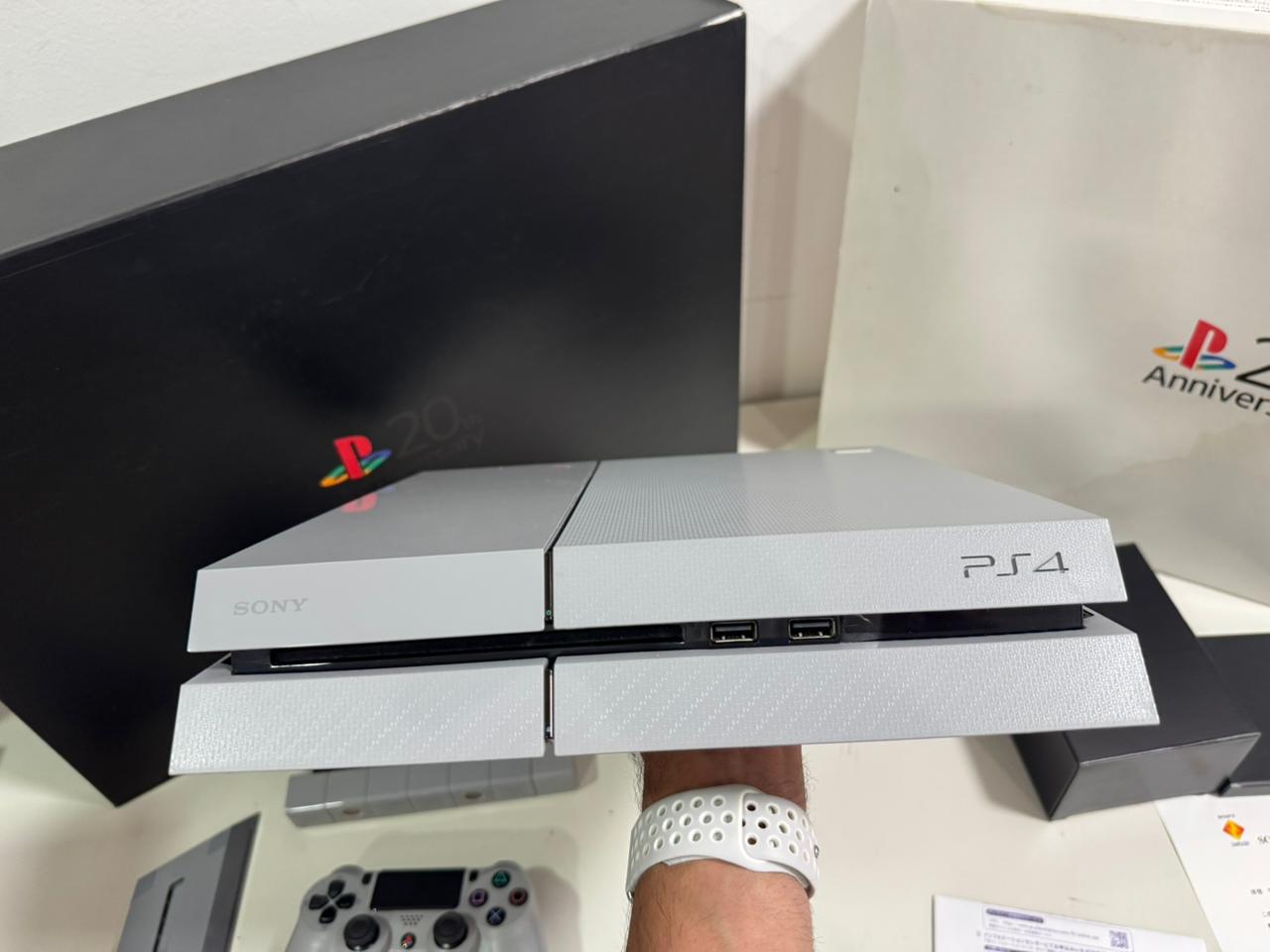Console Playstation 4 Edição 20 Anos Aniversário Edition - PS4 Fat