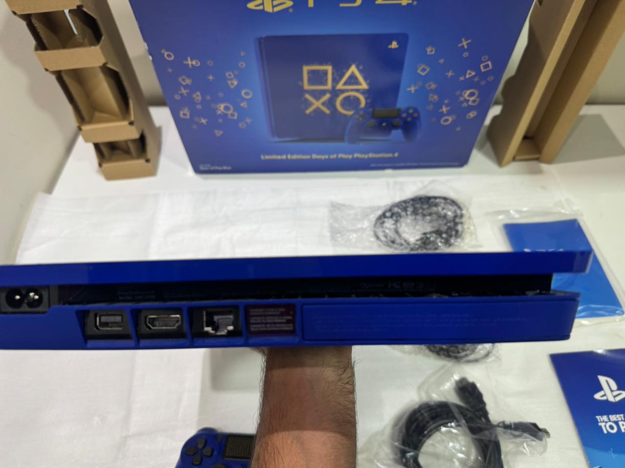 Console Playstation 4 Slim Edição Days OF Play Azul - PS4 Slim 1TB