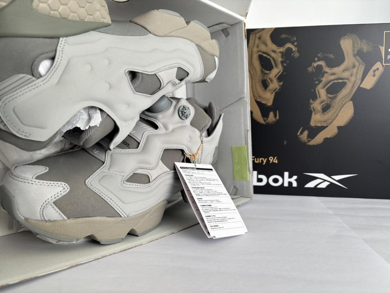Tênis Sony Playstation x Reebok InstaPump Fury 94 30th Anniversary