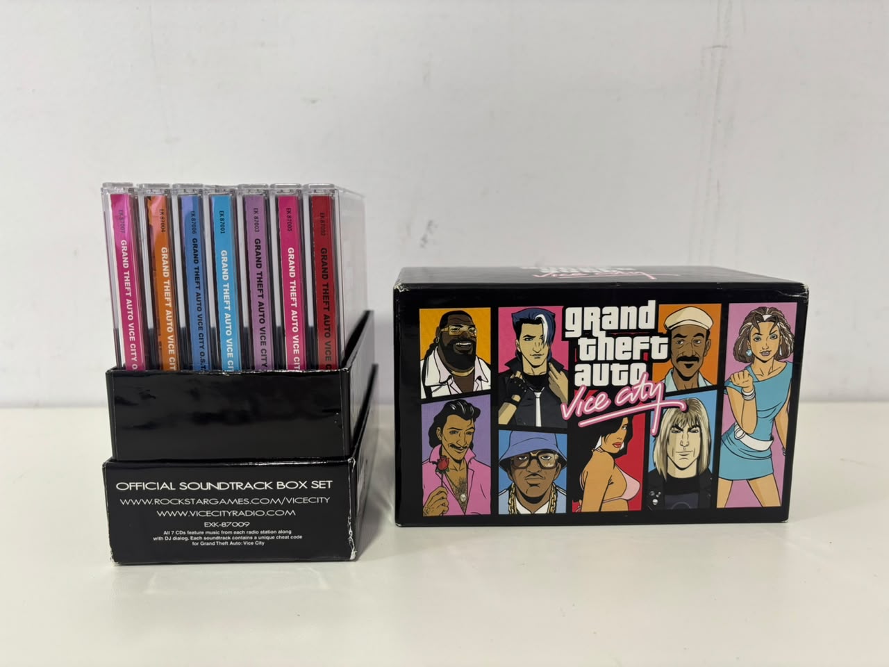 Grand Theft Auto Vice City　サウンドトラック　ボックス Grand Theft Auto - GTA Vice City Official Soundtrack Box Set PS2
