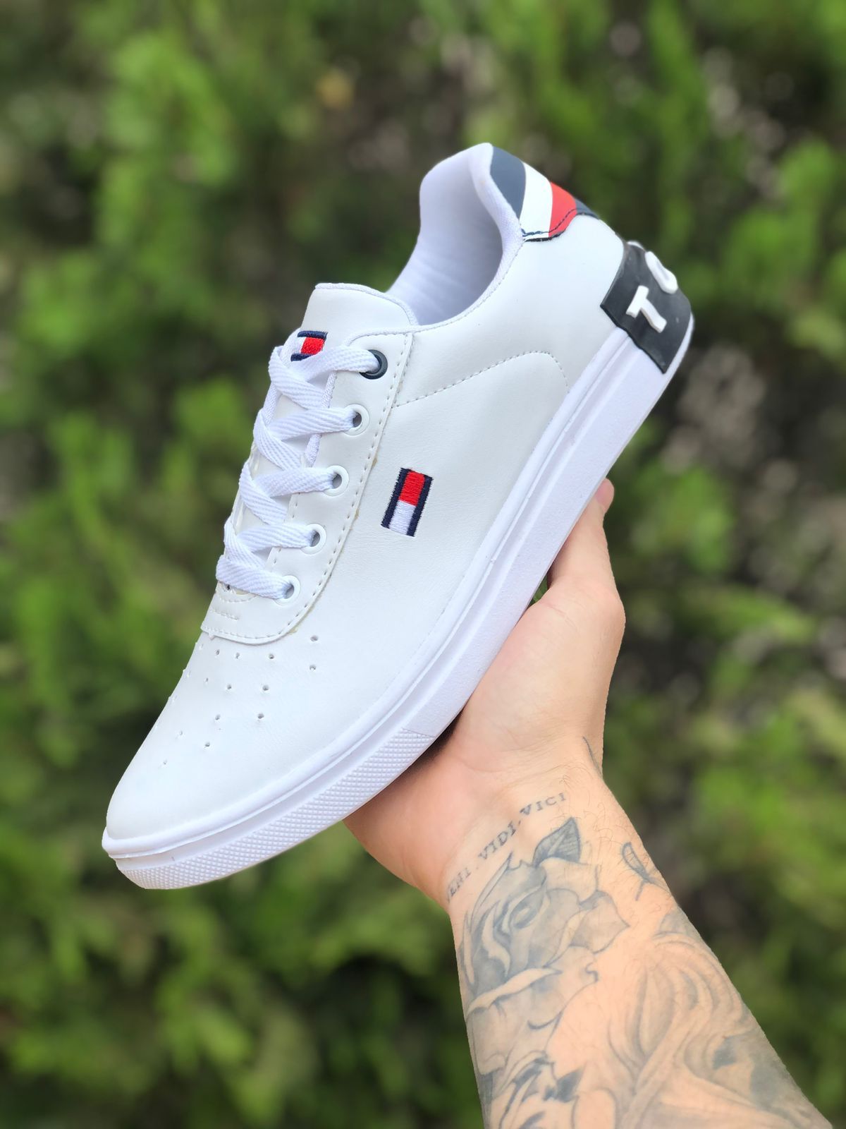 Tommy Hilfiger Sapat nis Imports Fashion