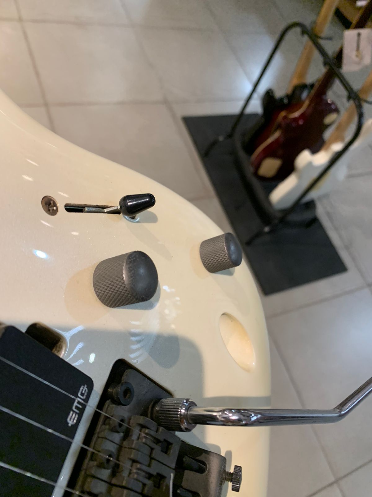 CORT GUIT VIVA CUSTOM MIC (OUTLET) - Home