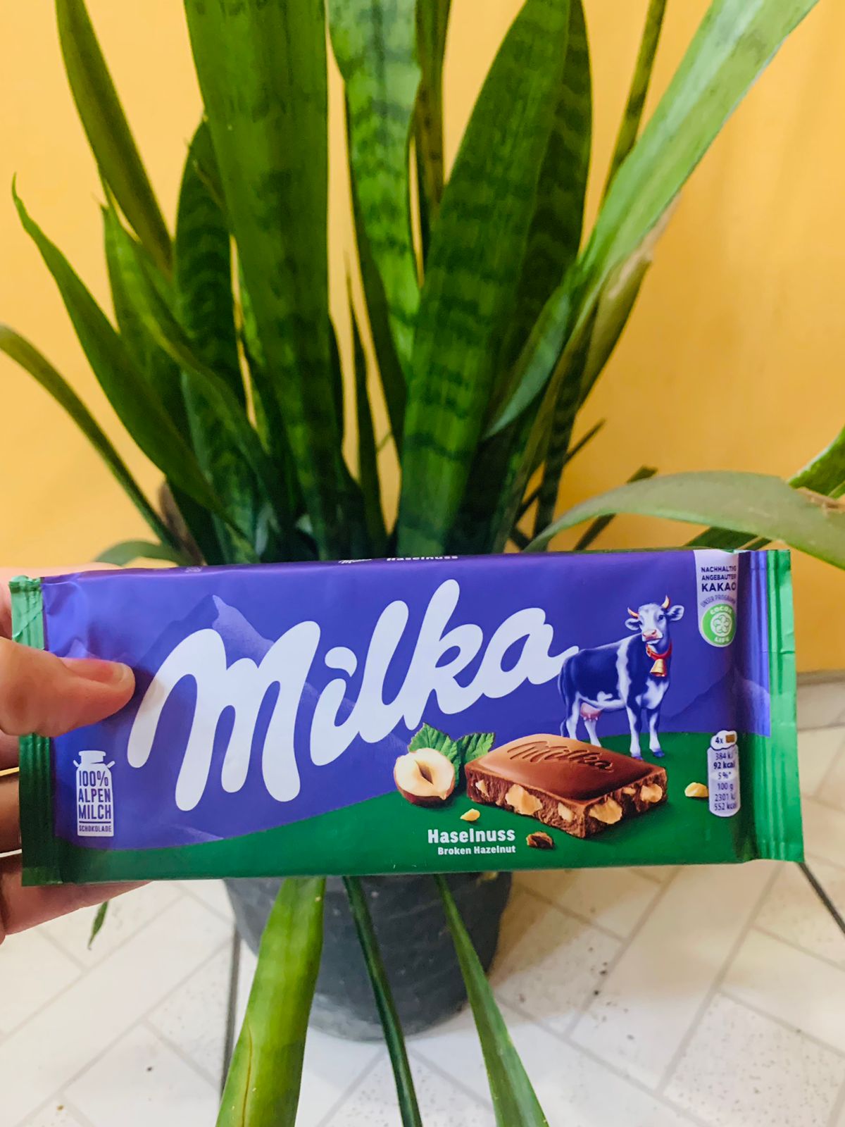 Barra De Chocolate Milka Broken Hazelnut Milka Avelã Johnny Doces Importados Chocolates 