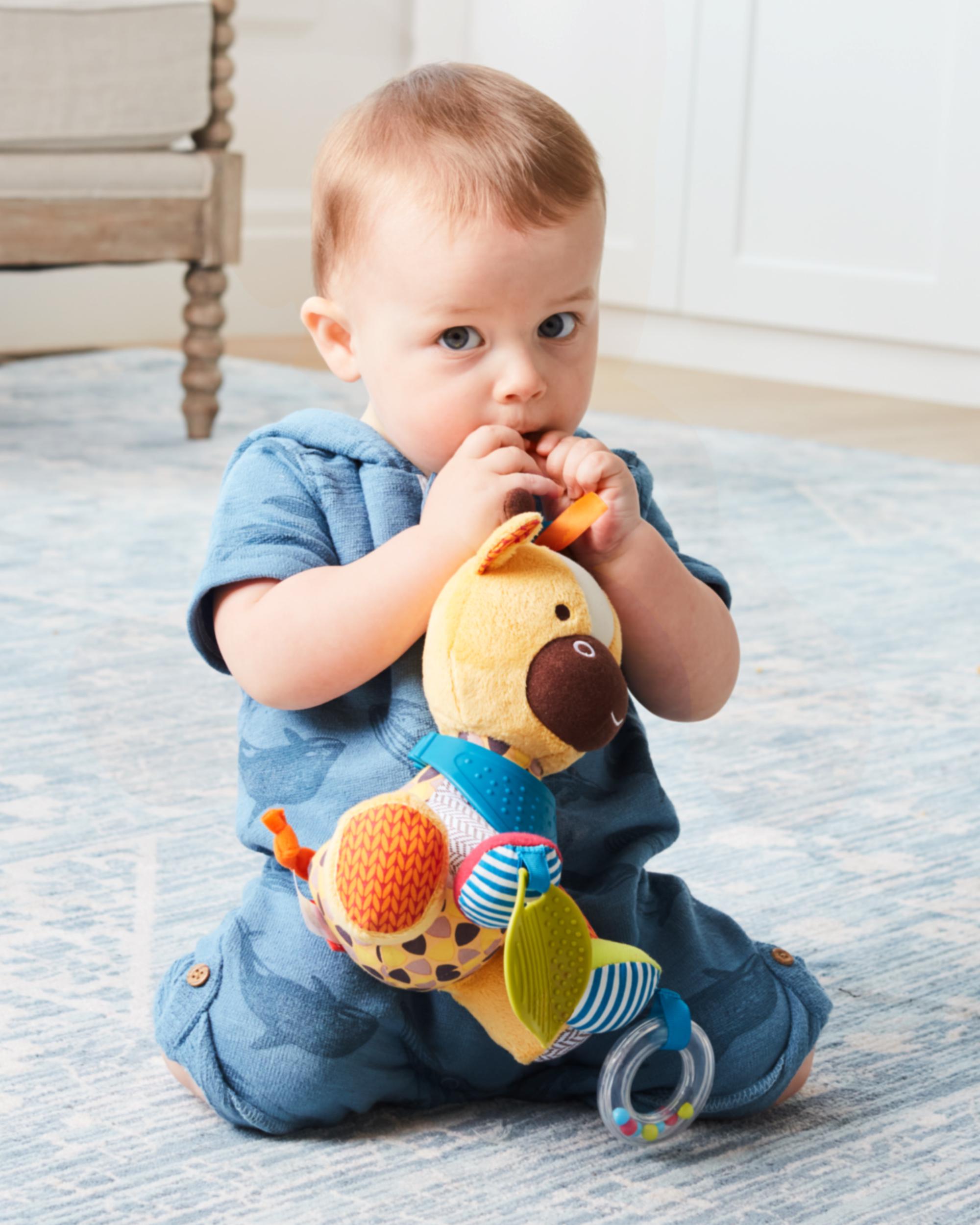 Mobile de atividades bandana Buddies Girafa Skip Hop - asa do Mobile de atividades bandana Buddies Girafa Skip Hop - asa do