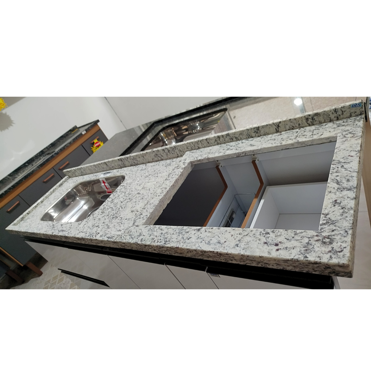 Pia Granito Para Cooktop 5 bocas 1,8x54 com Cuba Inóx Marfim ...